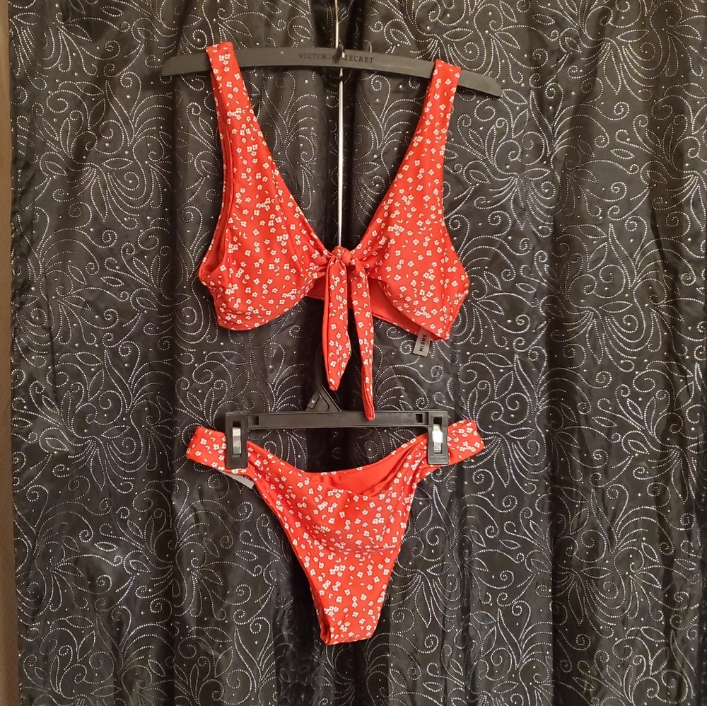 ❤🤍 NEW Red & White Shein M Bikini 🤍❤